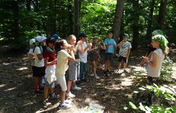 KInder machen Pantomime