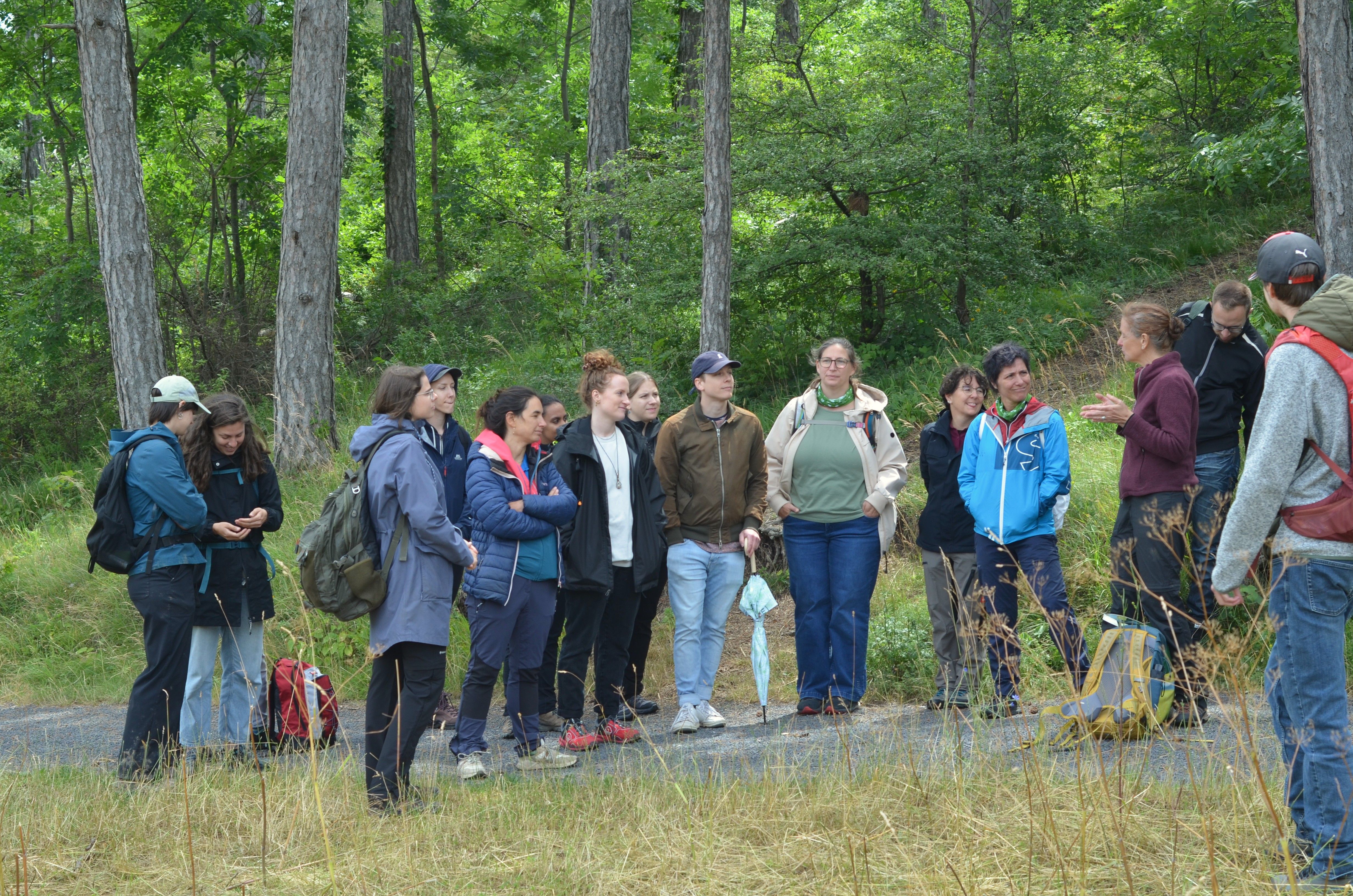 Biologin Irene Drozdowski erzählt von den Besonderheiten der Perchtoldsdorfer Heide