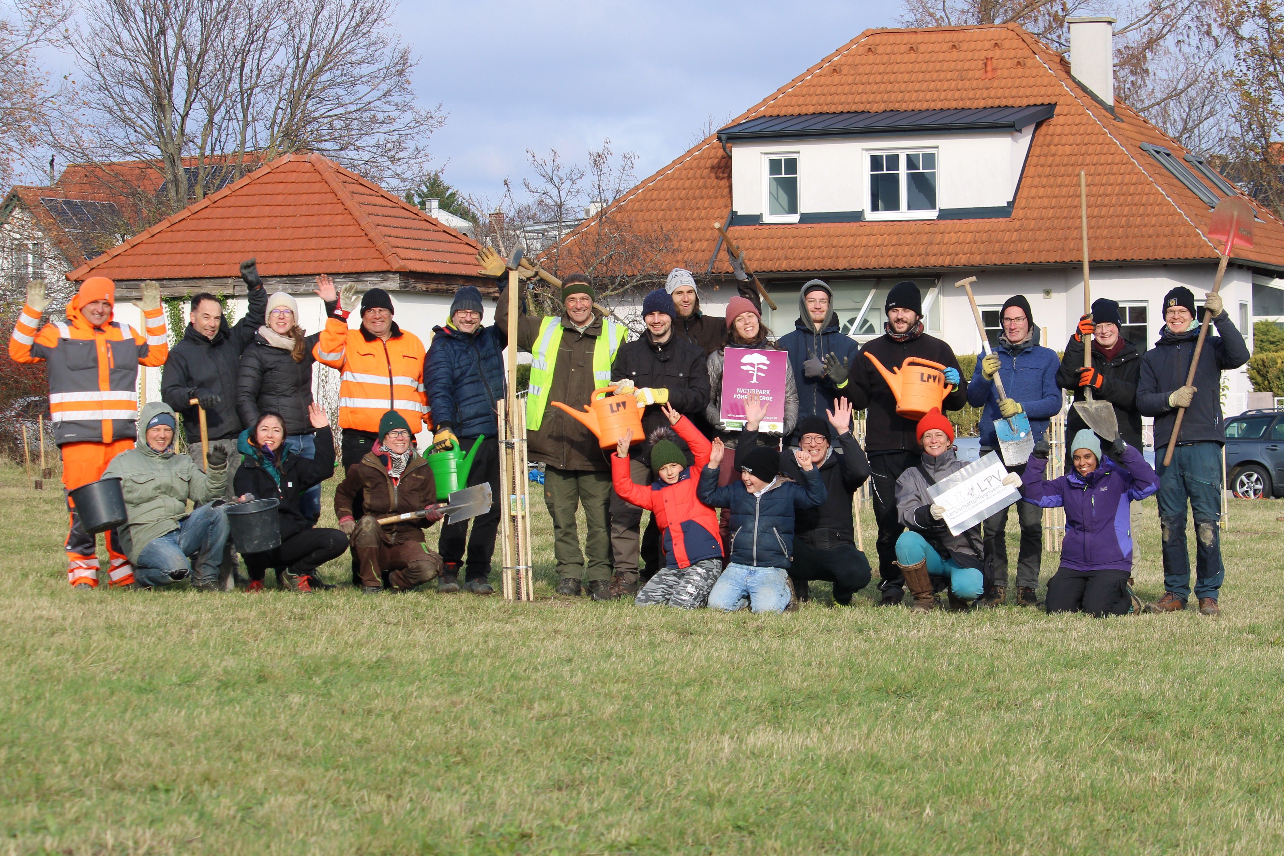 Gruppenfoto der Pflanz mit - Aktion
