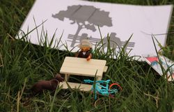Mittels KIM Spiel (Keep in Mind) sollen die Kinder bei den Naturpark Tagen die vier Säulen des Naturparks kennenlernen.