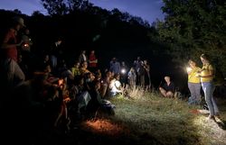 Biologin Bianca gibt spannende Einblicke in das Leben der Tiere der Nacht.
